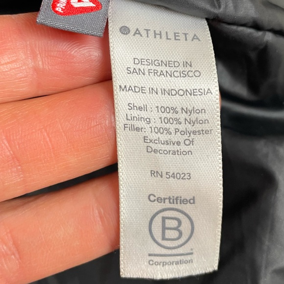 Athleta Mountain Summit Primaloft Women's Black Lightweight Parka - Picture 11 of 15